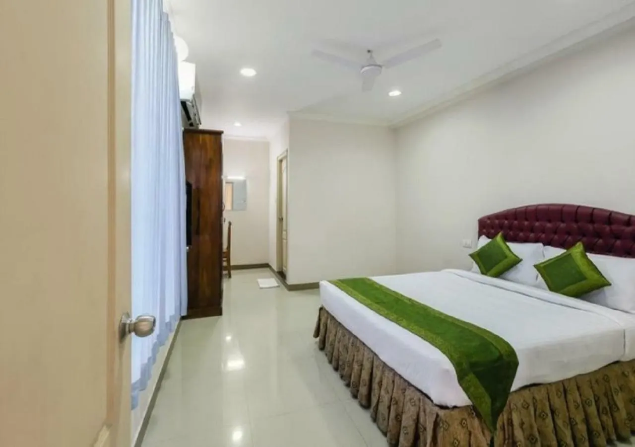 Stayzone-Royal Inn 特里凡得琅 印度