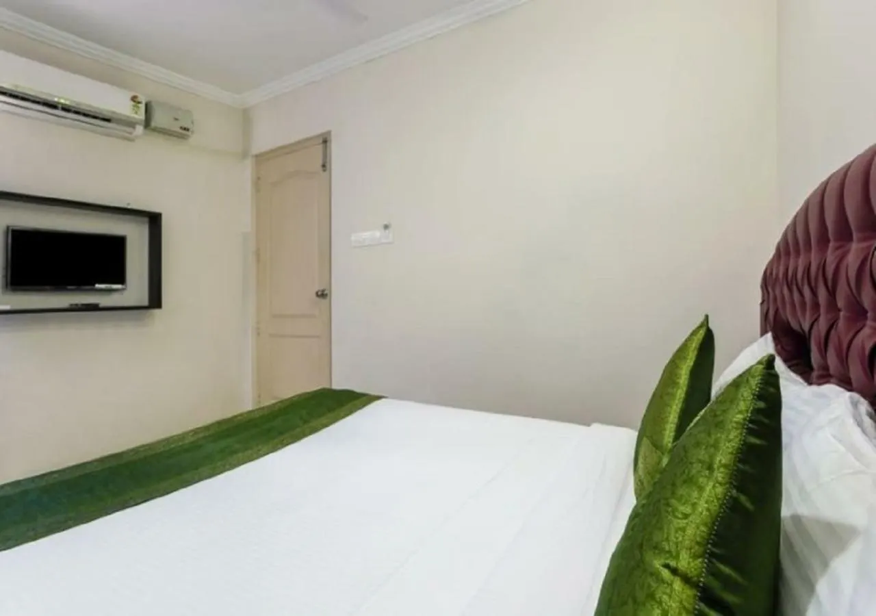 酒店 Stayzone-Royal Inn 特里凡得琅